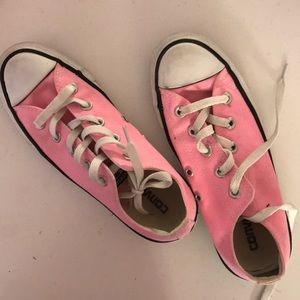 Light pink converse